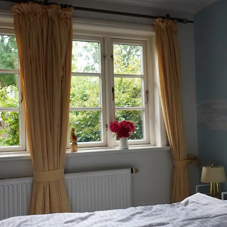 Ferien Unterm Reetdach Whg 02 아파트 웨베눔