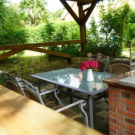 Ferien Unterm Reetdach Whg 02 Apartmán *